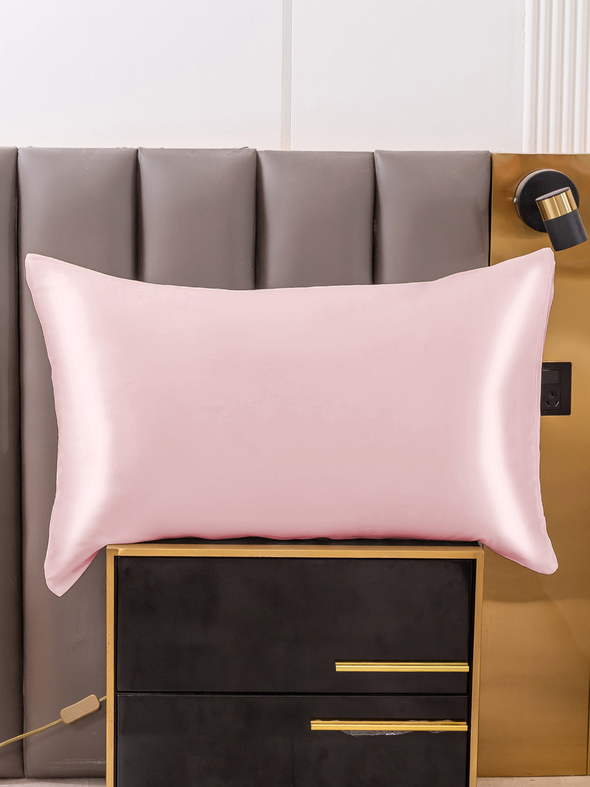 SilkSilky UK 22Momme Pure Silk Pillowcase Pink 001