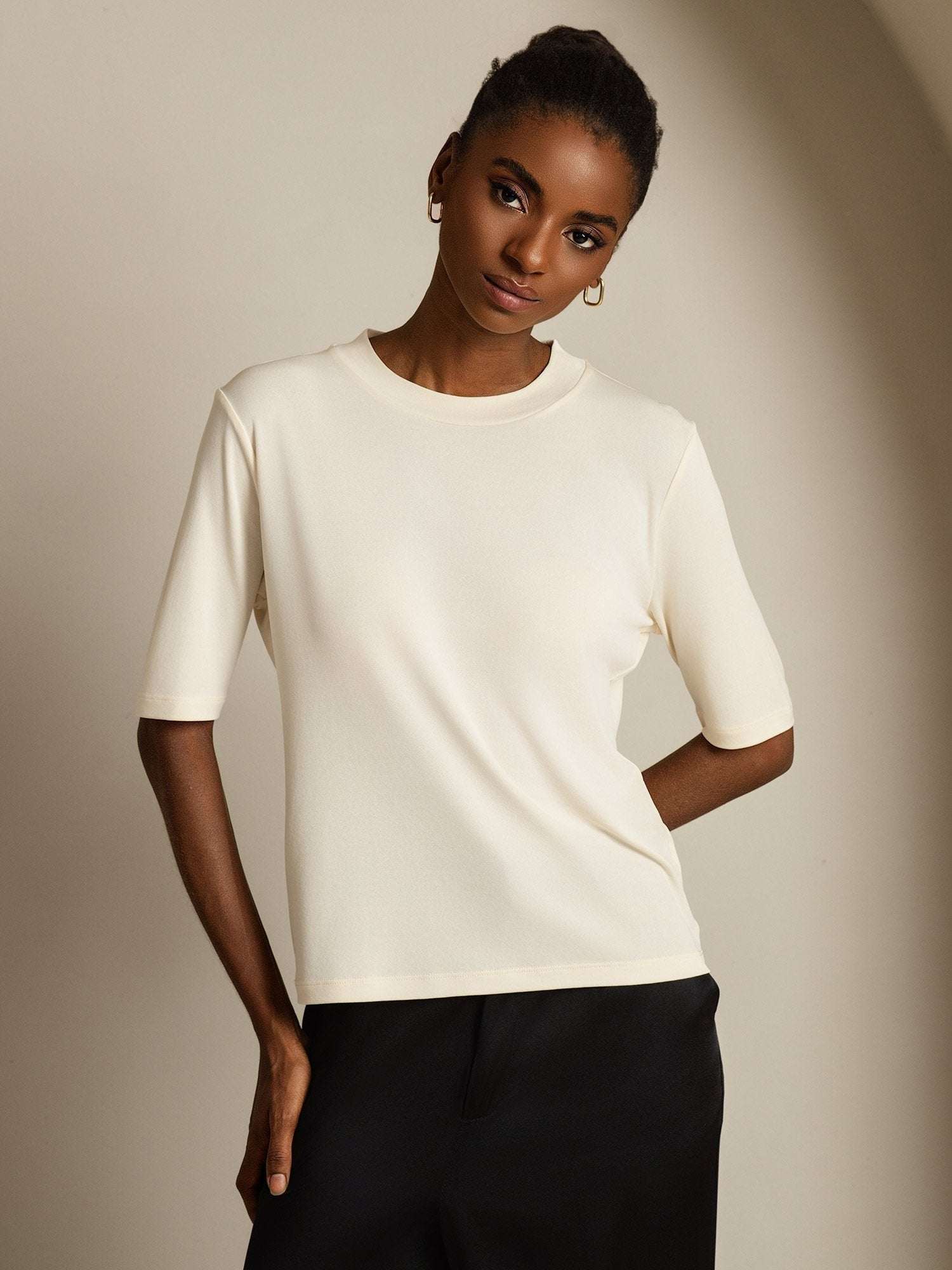 [Beige] SilkSilky-UK Pure Silk Round Neck Women's T-Shirt 005