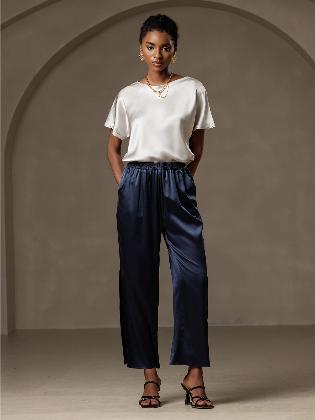 [Light Gray] SilkSilky-UK 19Momme Silk Short Sleeve Round Neck Women's T-Shirt 006