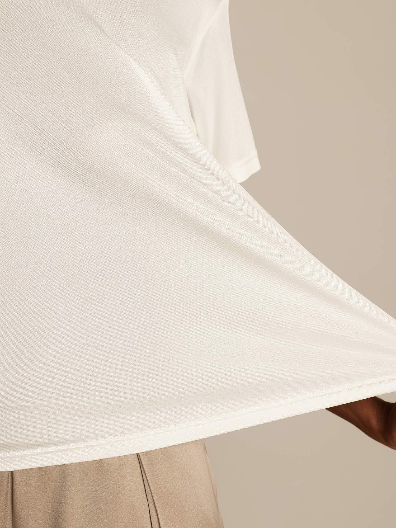 [White] SilkSilky-UK Silk Knitted Round Neck Women's T-Shirt 005,