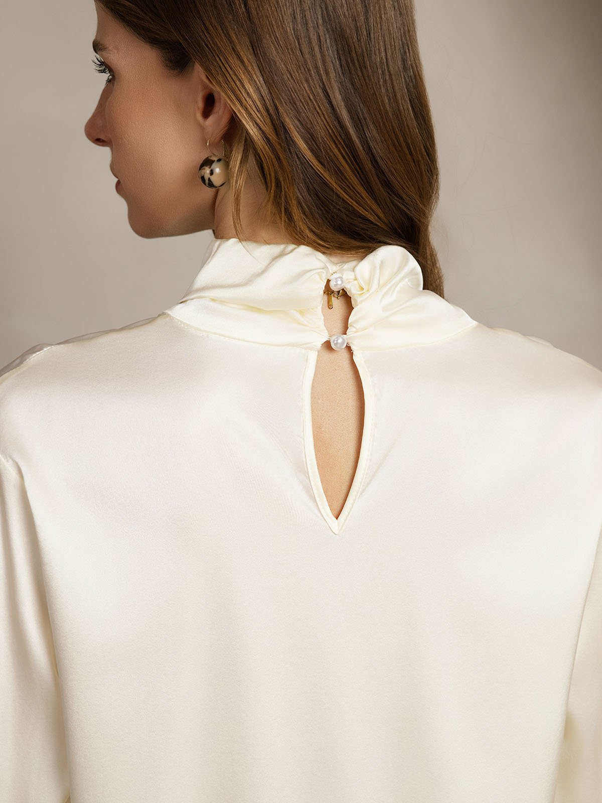 [Ivory] SilkSilky-UK 19Momme Silk Keyhole Neck Women's Shirt 006