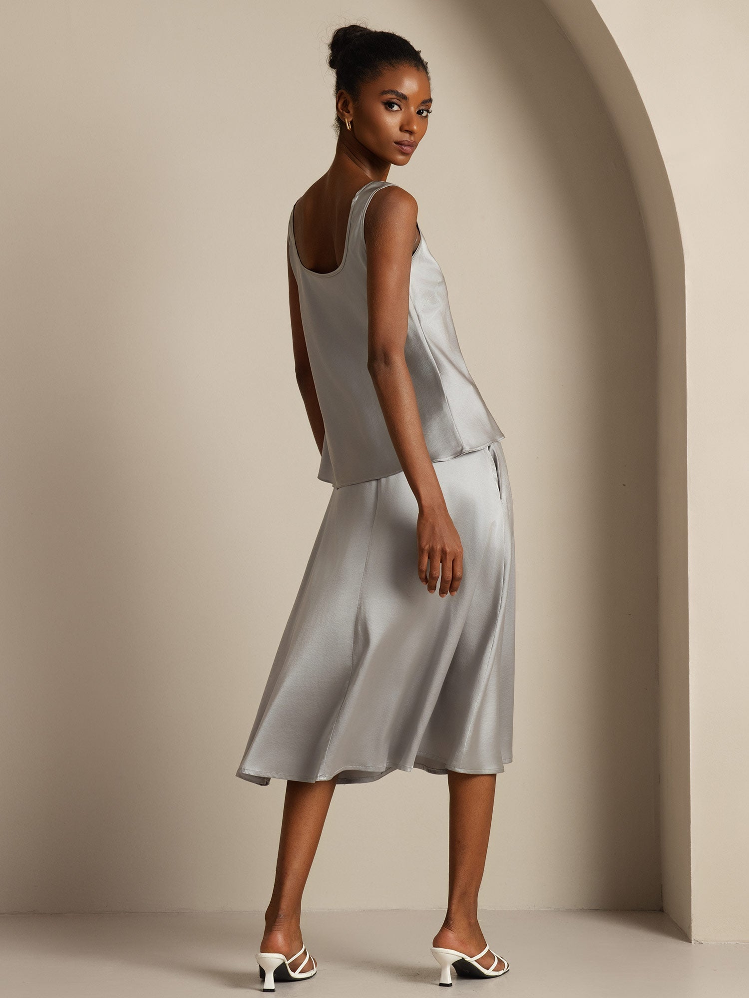 [Griffin Gray] SilkSilky-UK 19Momme Stretch Silk Charmeuse Sleeveless Scoop Neck Camisole 002