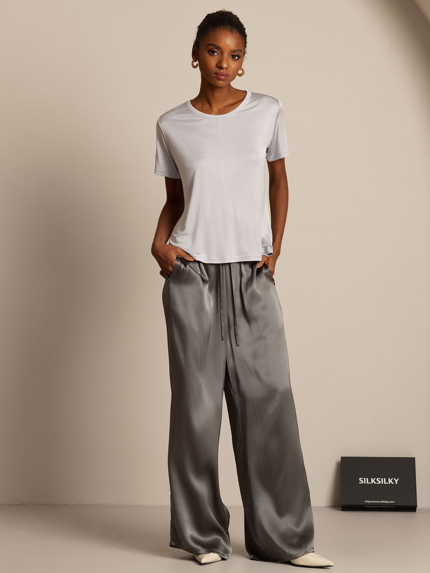 [Silver] SilkSilky-UK Silk Knitted Round Neck Women's T-Shirt 007