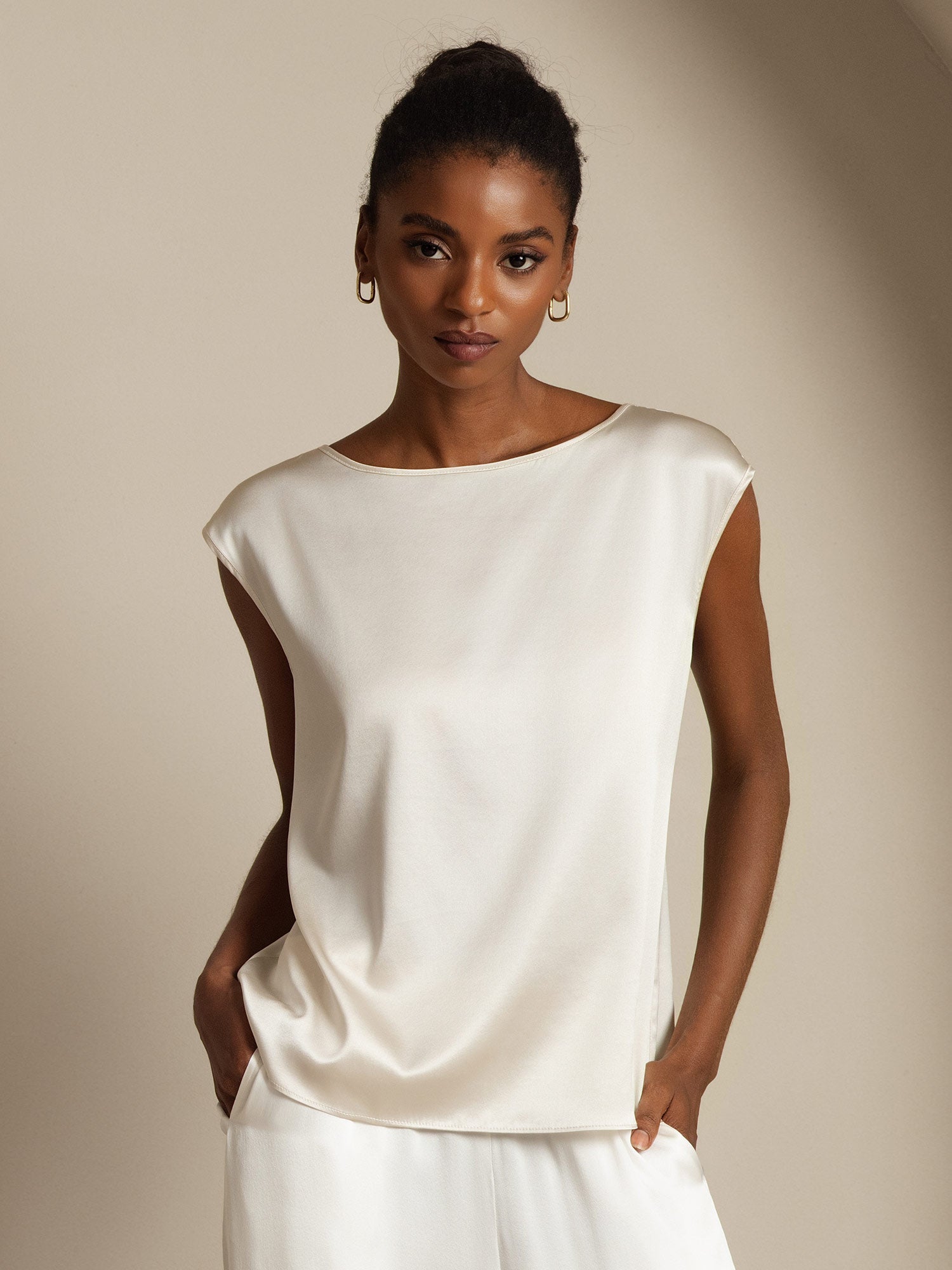 [White] SilkSilky-UK Cap Sleeve Round Neck Women's T-Shirt 001