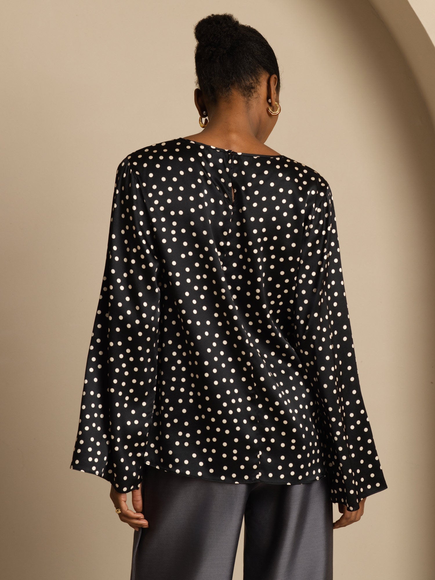 [Polka Dot] SilkSilky-UK 19Momme Silk Bell Sleeve Round Neck Blouse 002