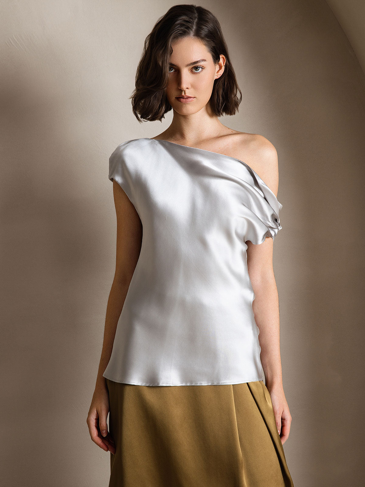 SilkSilky-UK 19Momme Silk Sleeveless One Shoulder Women's T-Shirt LightGray 001