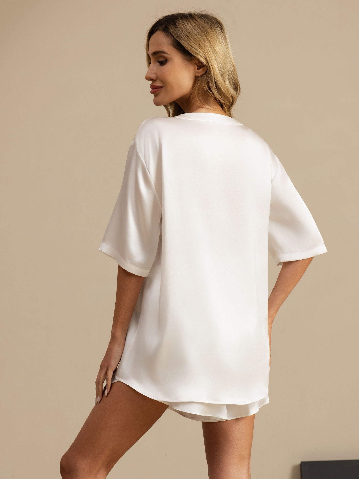 [White] SilkSilky-UK Pure Silk Short Sleeve Round Neck Women's Pyjamas 002