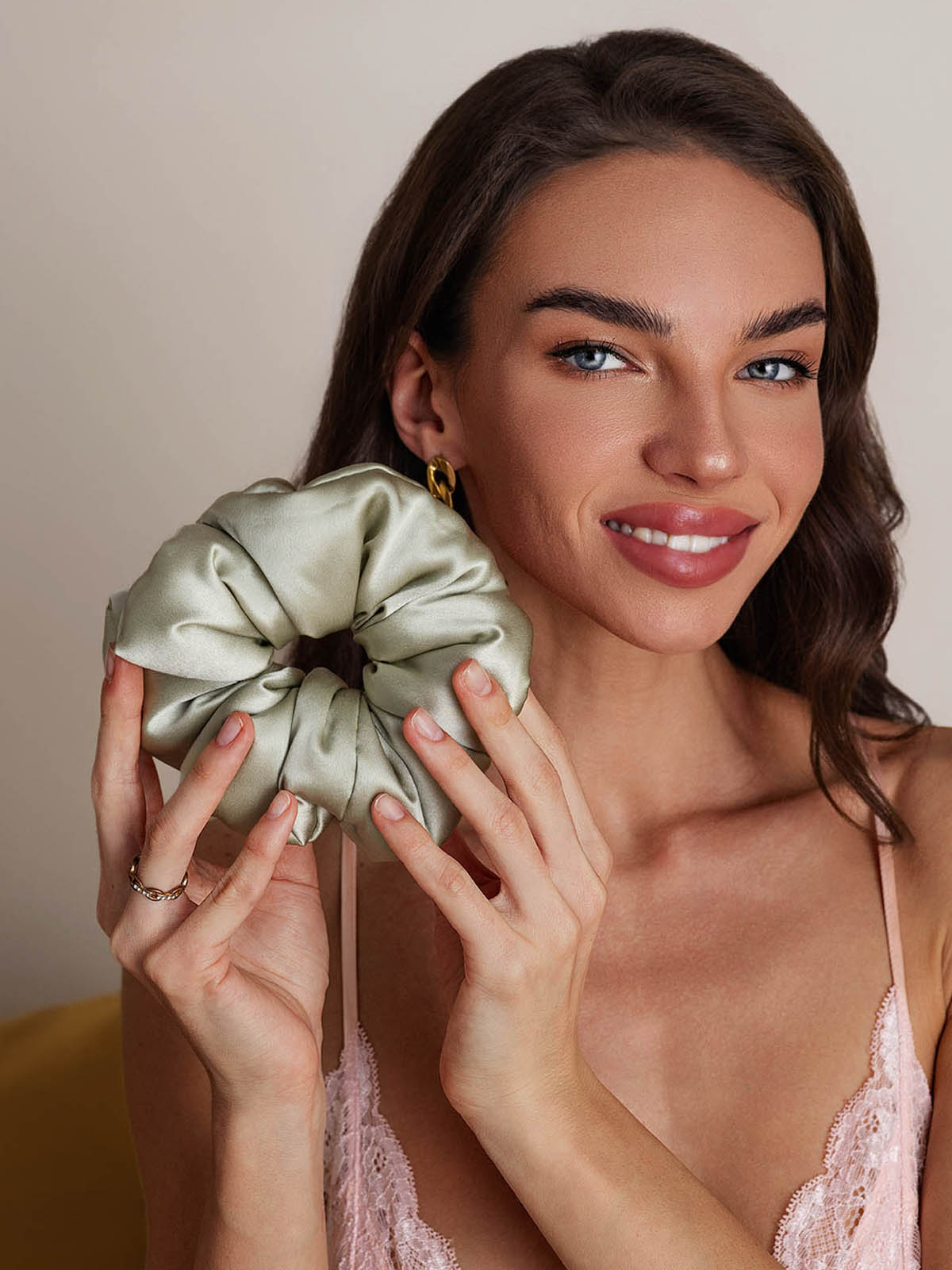 [Light Green] SilkSilky-UK Pure Silk Scrunchie 002