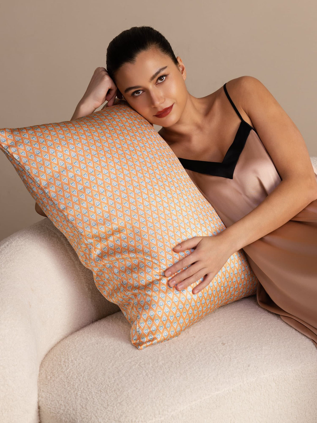 [Yellow Heart Geo] SilkSilky-UK Pillowcase 001