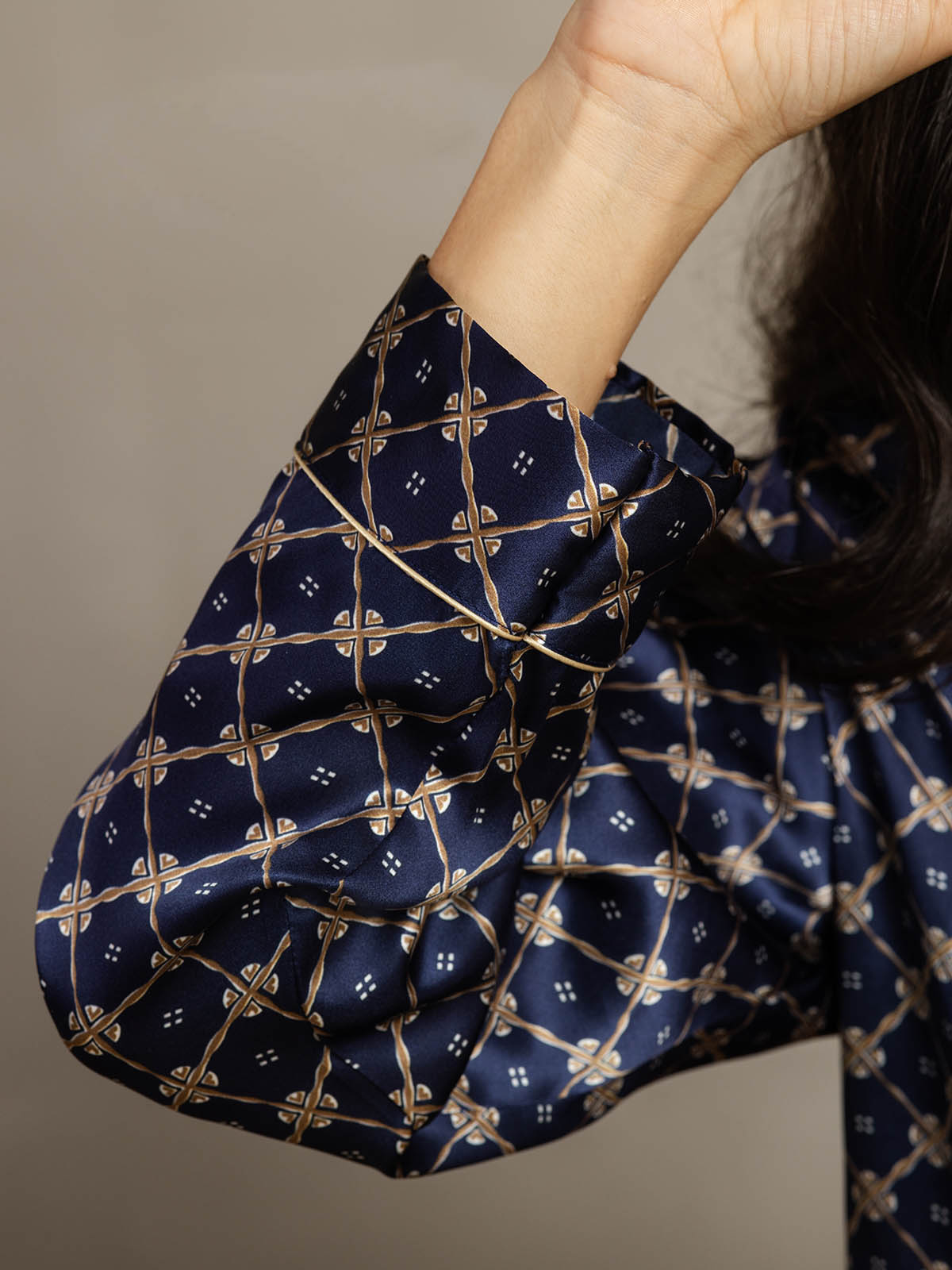 [Navy Chain] SilkSilky-UK Pure Silk Womens Pajamas 007