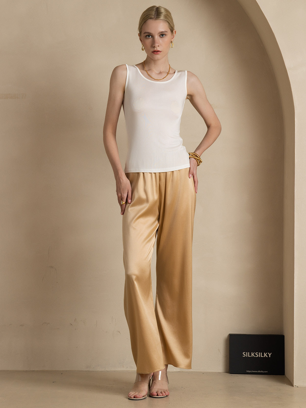 [White] SilkSilky-UK Silk Knitted Sleeveless Round Neck Women's T-Shirt 007