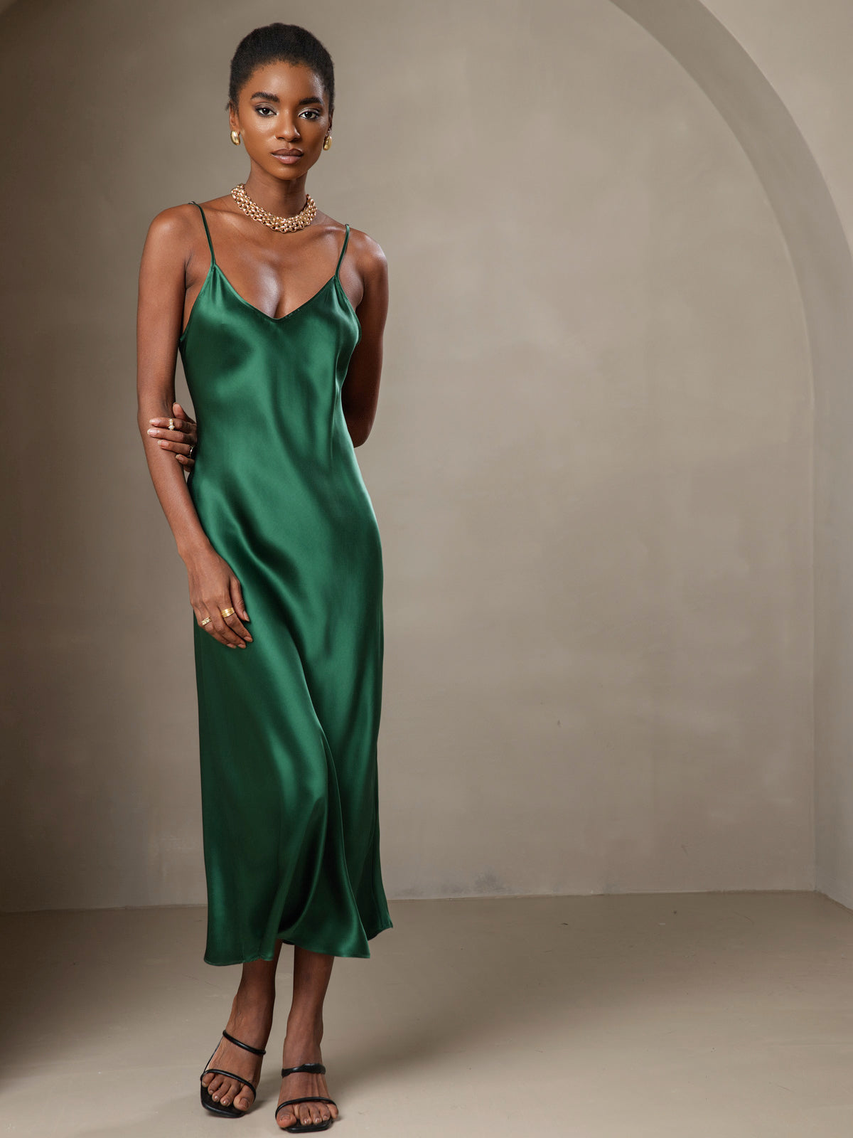 SilkSilky-UK Pure Silk Sleeveless Round Neck Dress Green 001