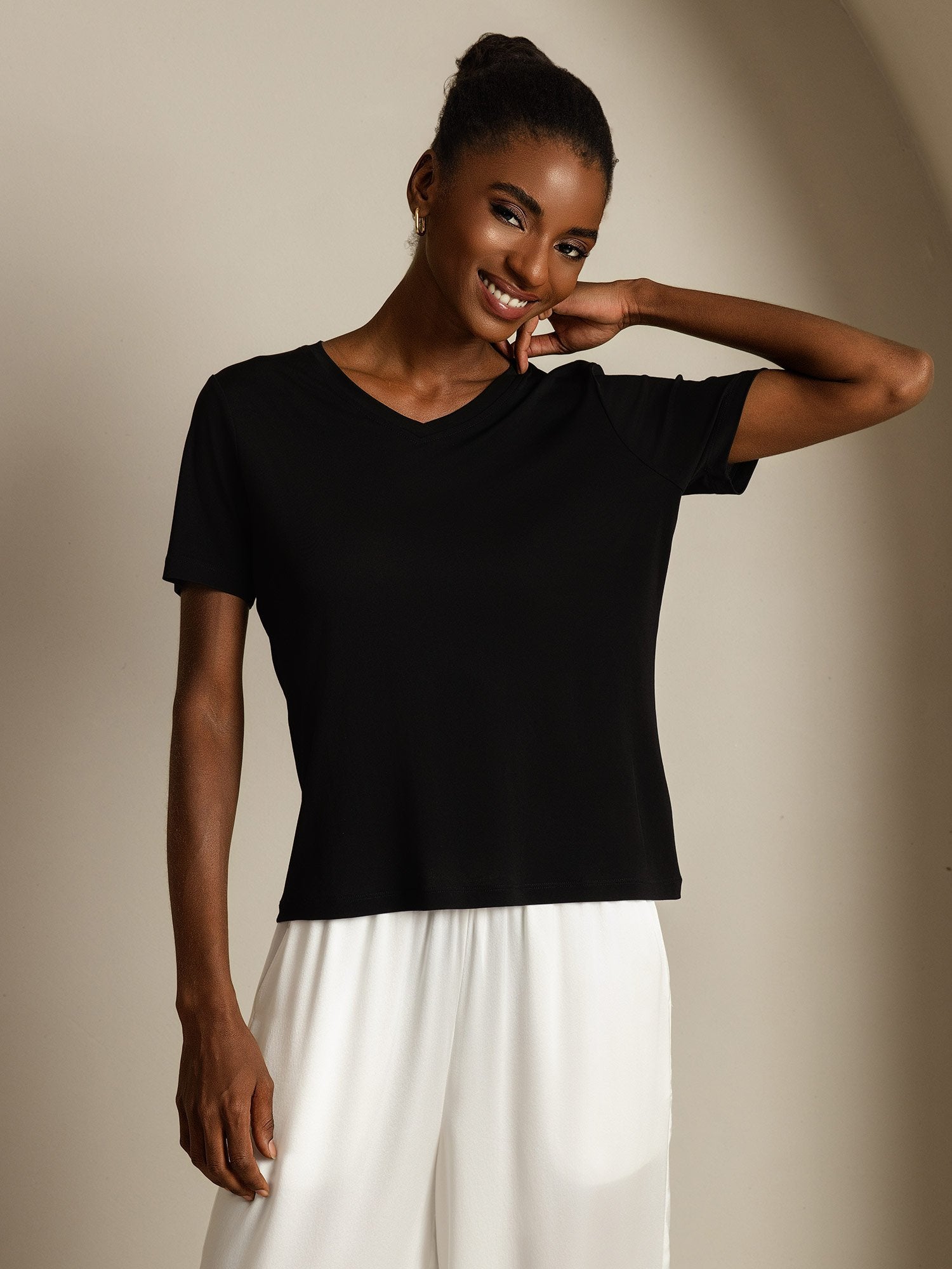 [Black] SilkSilky-UK Pure Silk V Neck Women's T-Shirt 007