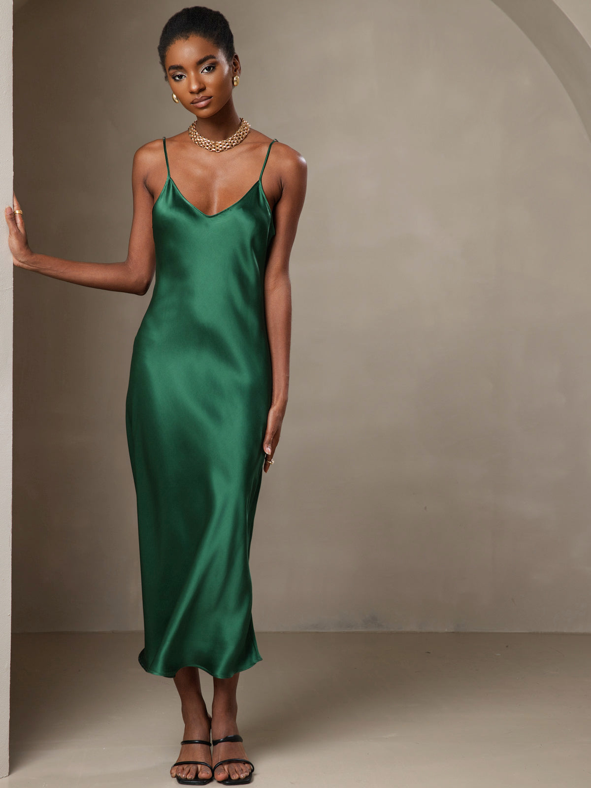 SilkSilky-UK Pure Silk Sleeveless Round Neck Dress Green 001