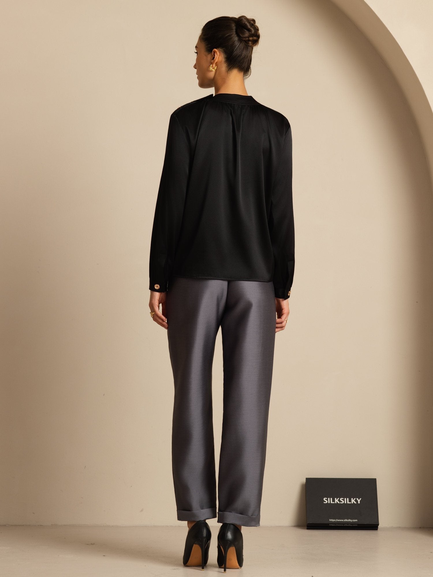 [Black] SilkSilky-UK 19Momme Silk Long Sleeve Round Neck Blouse 002