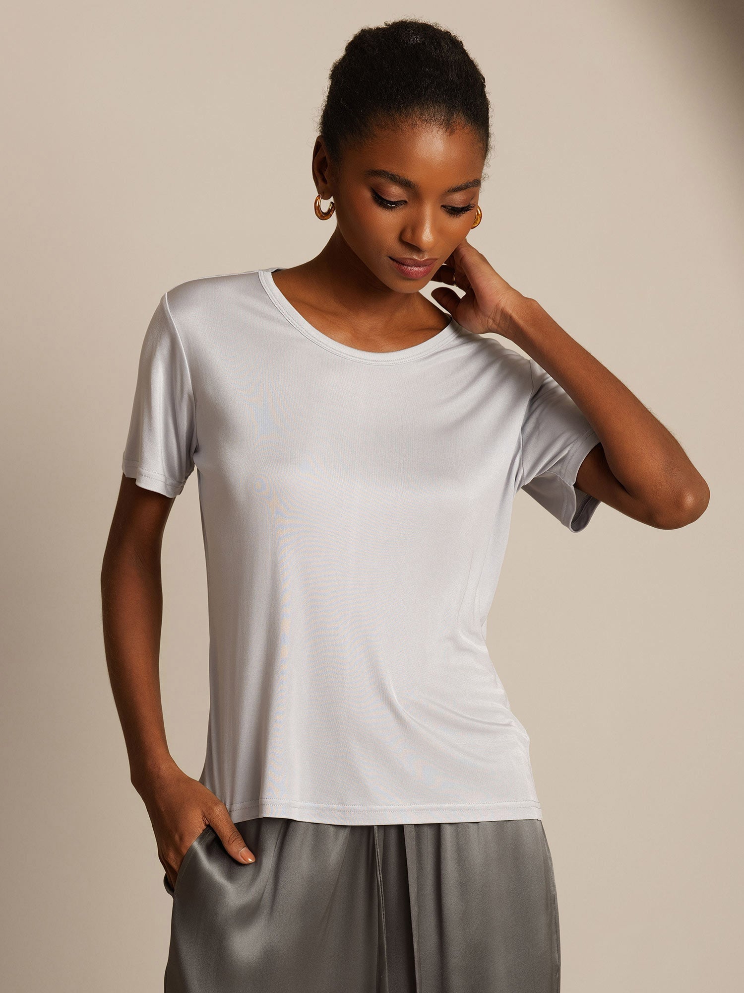 [Silver] SilkSilky-UK Silk Knitted Round Neck Women's T-Shirt 006