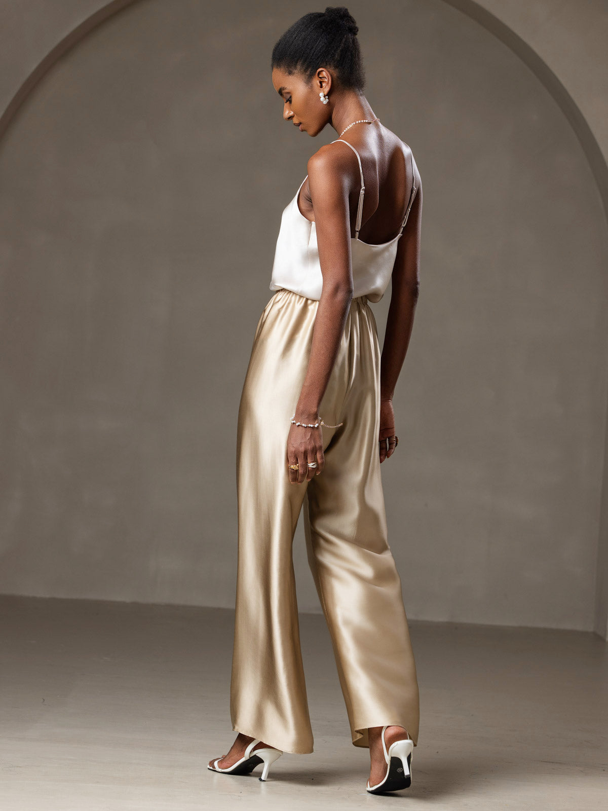 [Beige] SilkSilky-UK Pure Silk V Neck Camisole 004