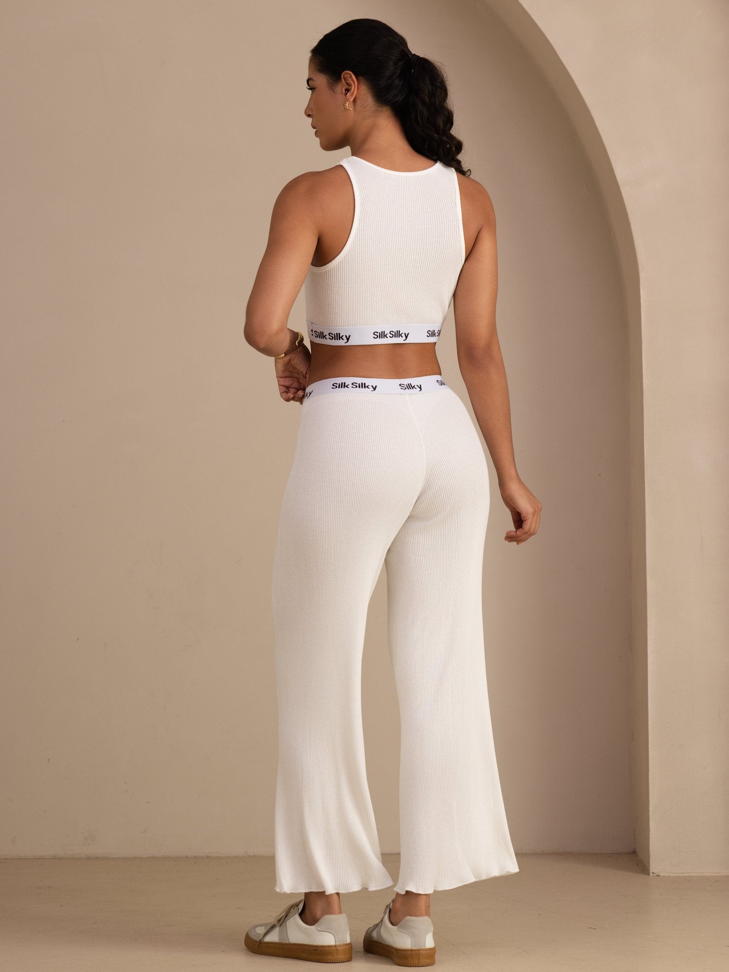 [White] SilkSilky-UK Sleeveless Crew Neck Women's Outfit Sets 002
