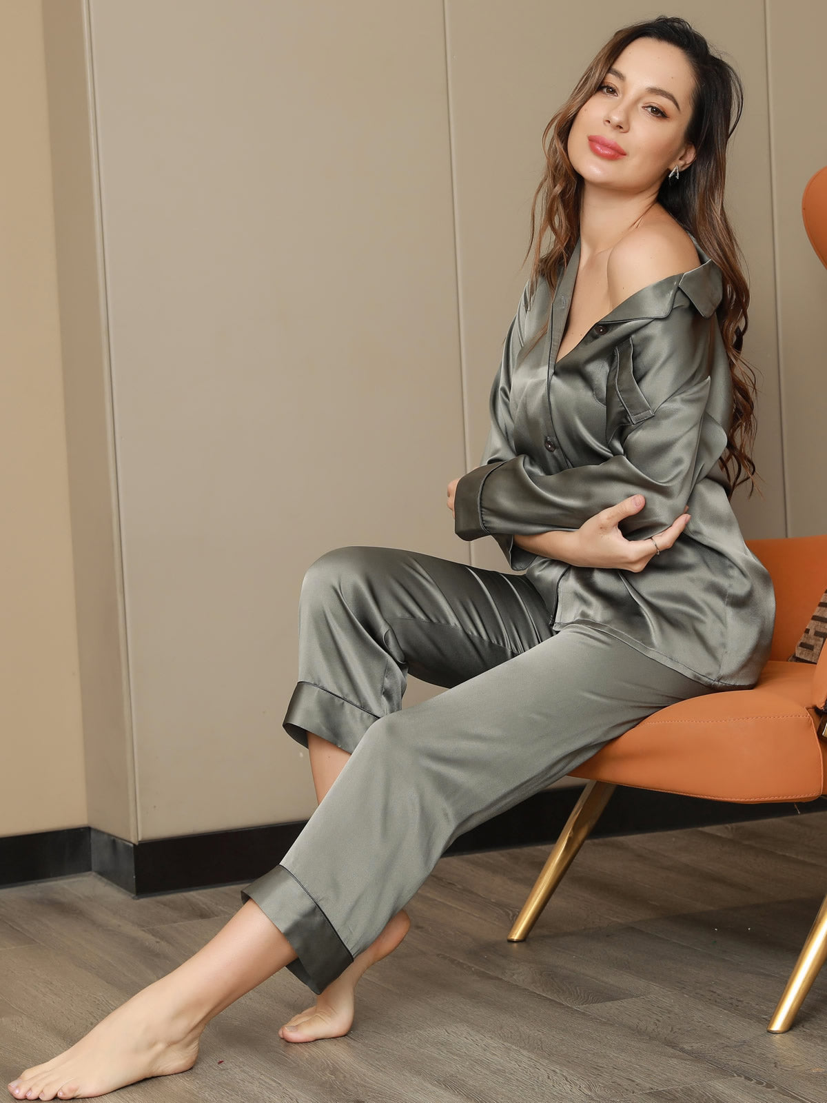 [Grayish Green] SilkSilky-UK Pure Silk Long Sleeve Notch Collar Women's Pyjamas 001