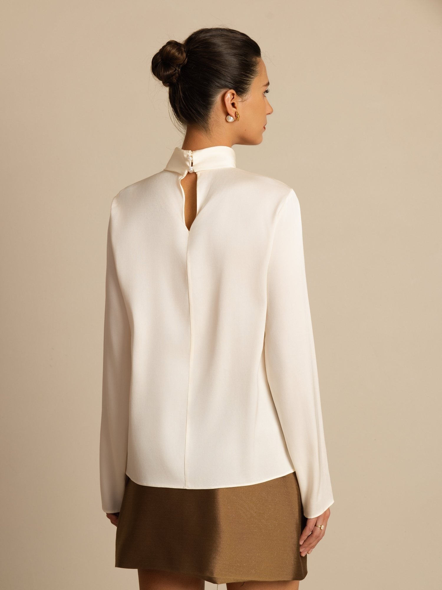 [Champagne] SilkSilky-UK 19Momme Silk Long Sleeve Turtle Neck Women's T-Shirt 002