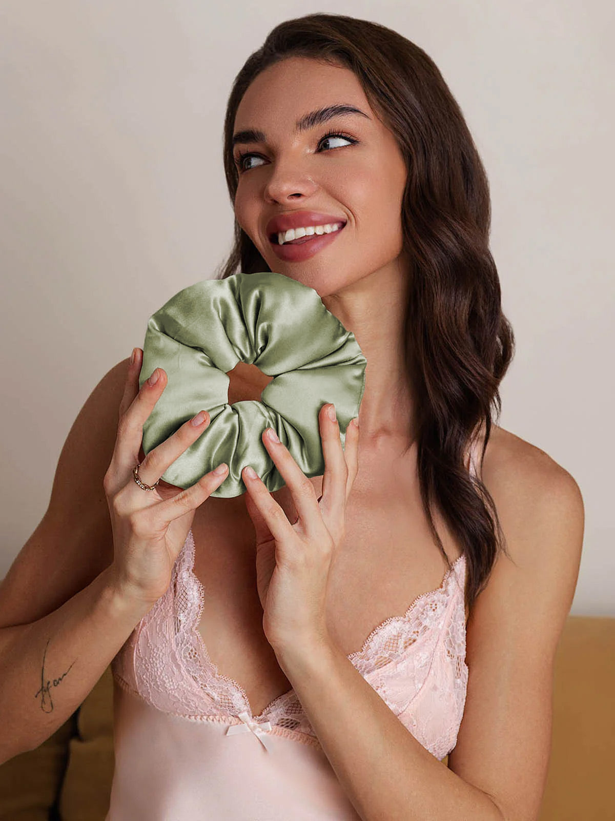 [Light Green] SilkSilky-UK Pure Silk Scrunchie 003