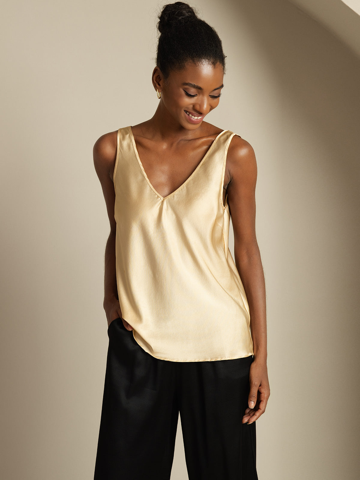 [Champagne] SilkSilky-UK 19Momme Silk V Neck Camisole 006