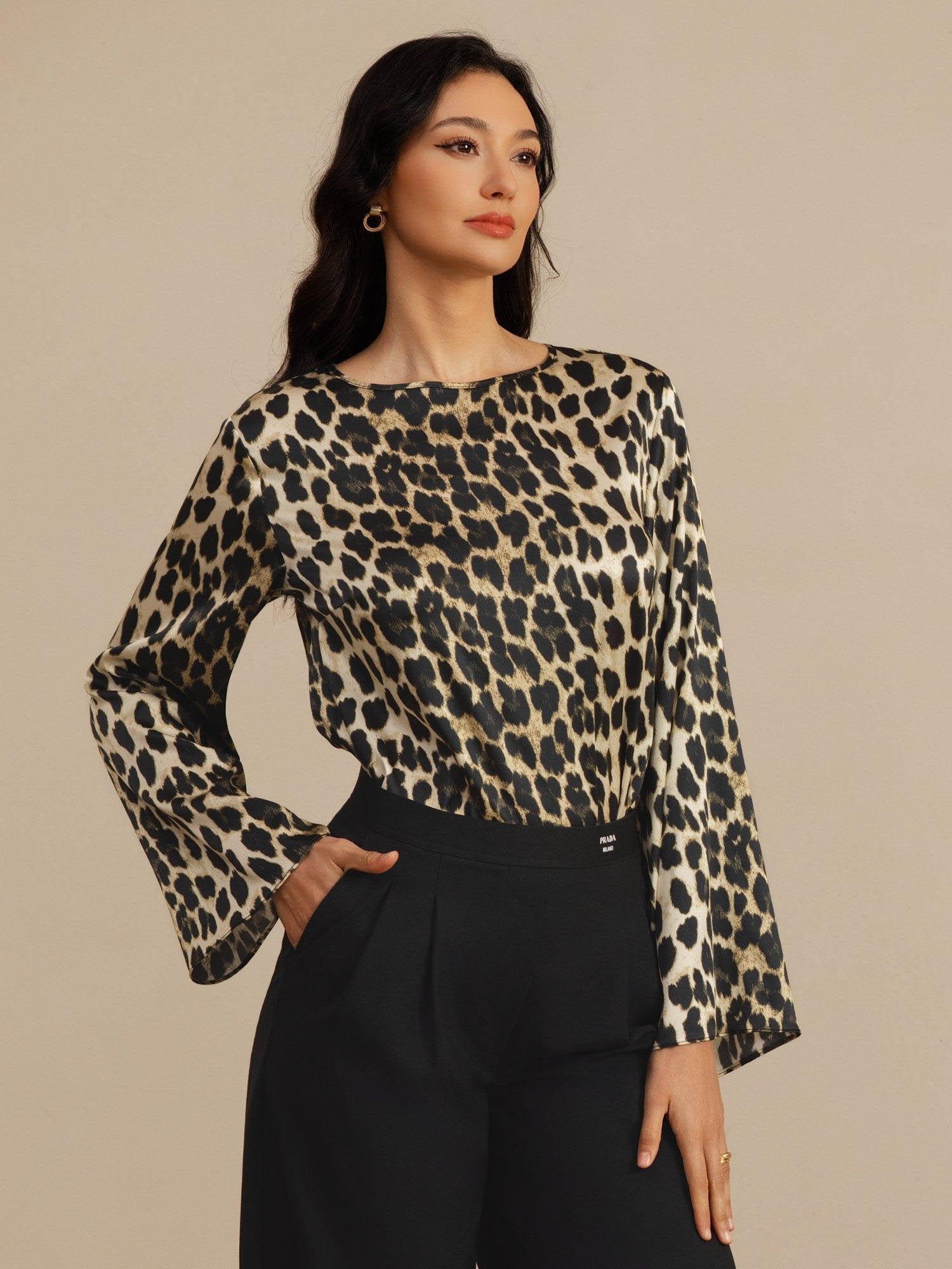 [Leopard] SilkSilky-UK 19Momme Stretch Silk Charmeuse Long Sleeve Boat Neck Blouse 001