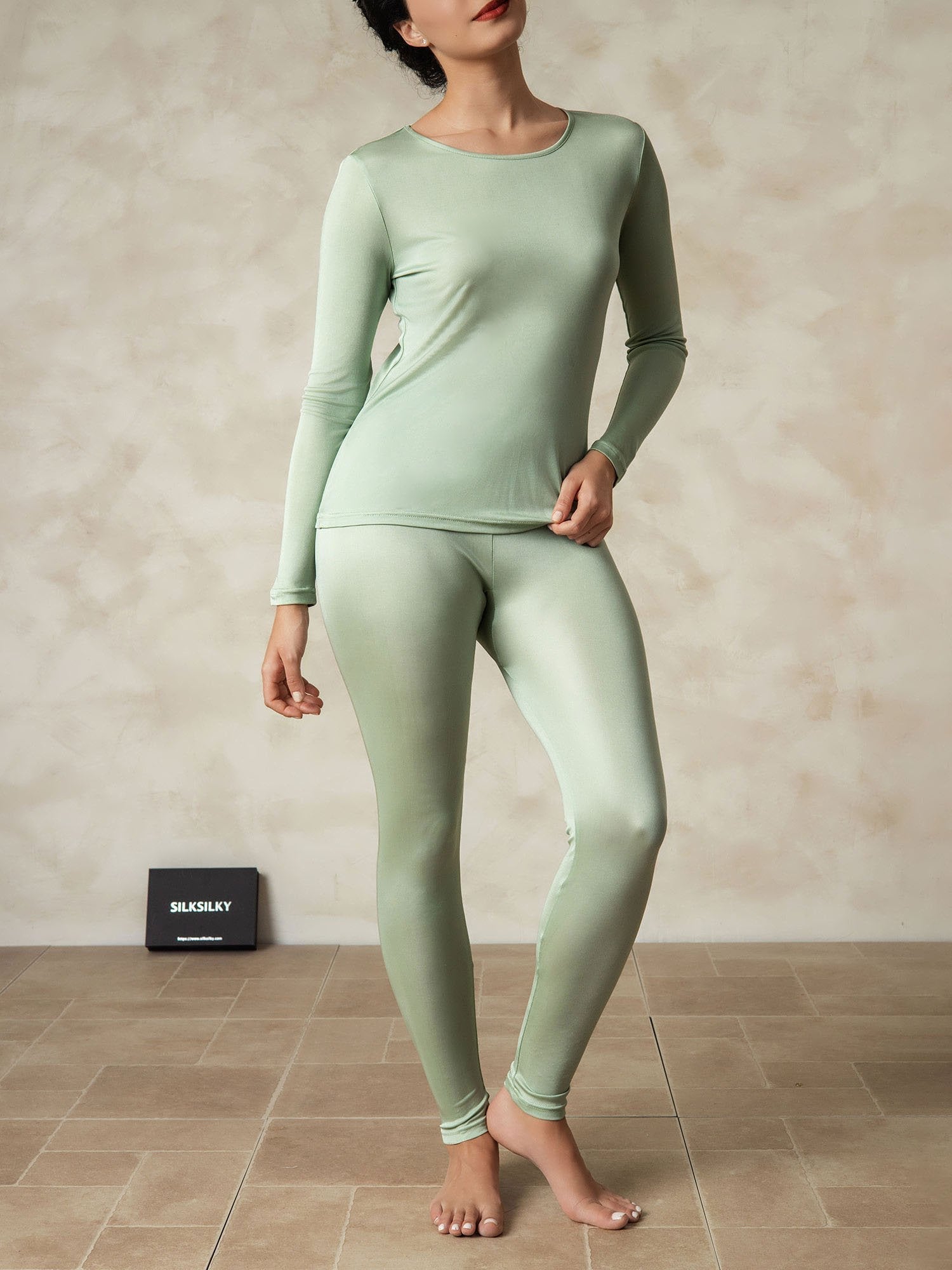 [Green] SilkSilky-UK Silk Knitted Round Neck Long Johns 001
