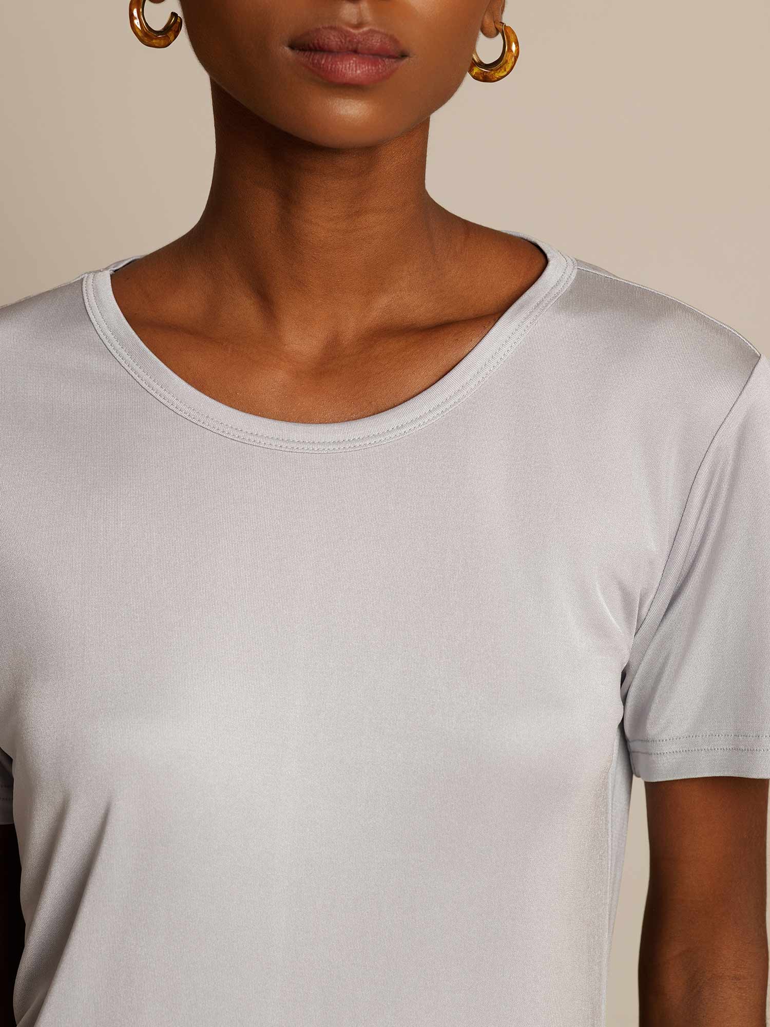 [Silver] SilkSilky-UK Silk Knitted Round Neck Women's T-Shirt 004