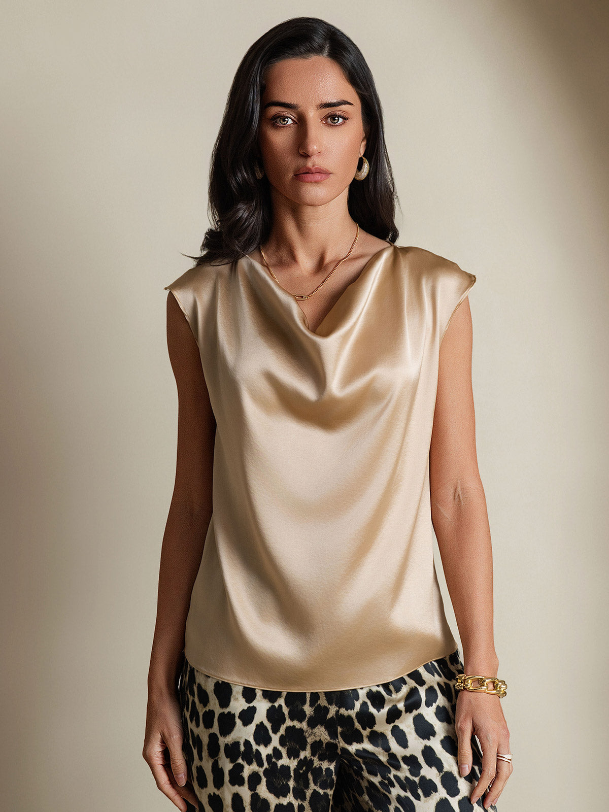 [Champagne] SilkSilky-UK 19Momme Silk Cowl Neck Women's T-Shirt 001