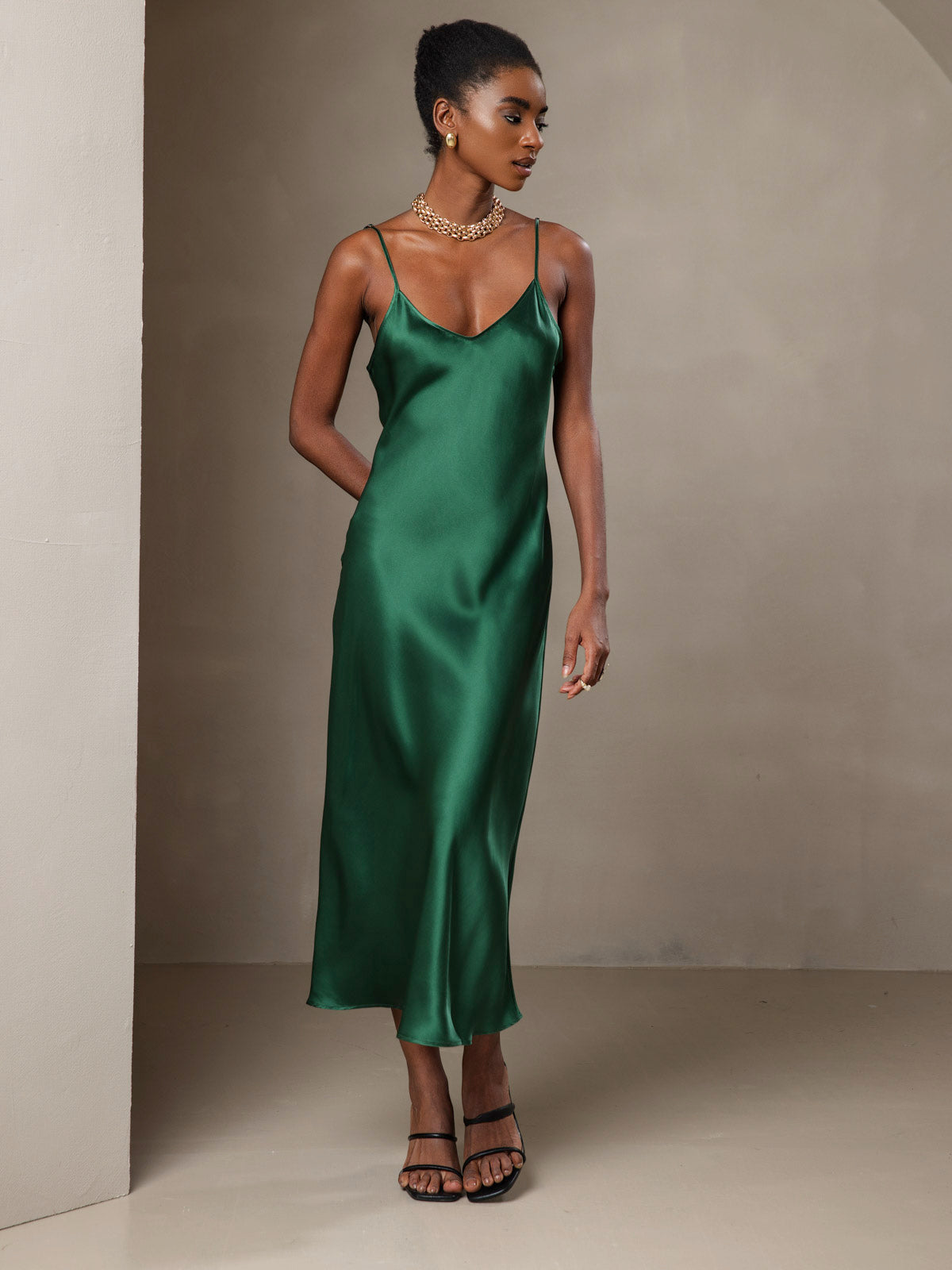 [Green] SilkSilky-UK Spaghetti Strap V Neck Dress 005