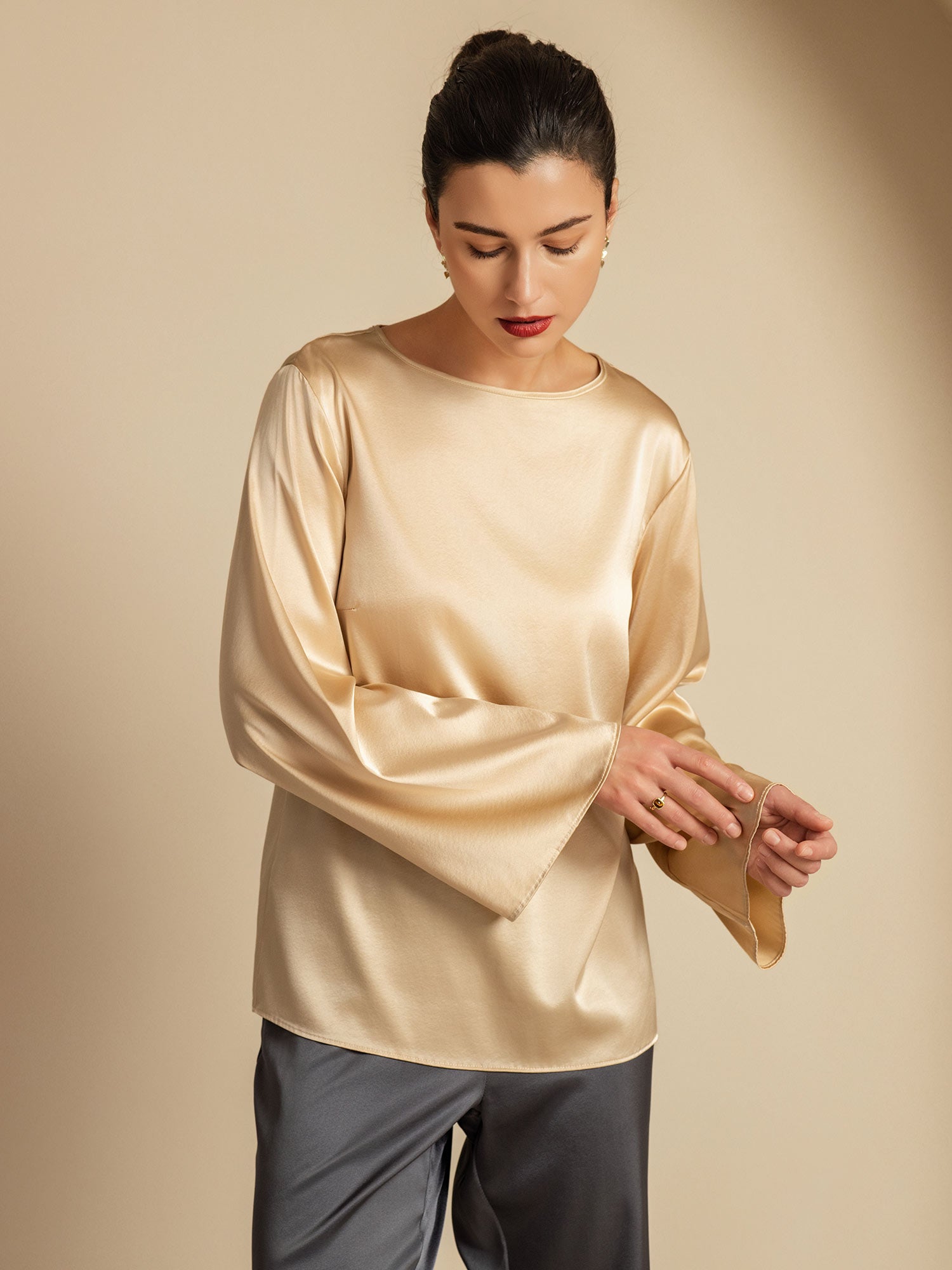 [Champagne] SilkSilky-UK 19Momme Silk Round Neck Women's T-Shirt 003