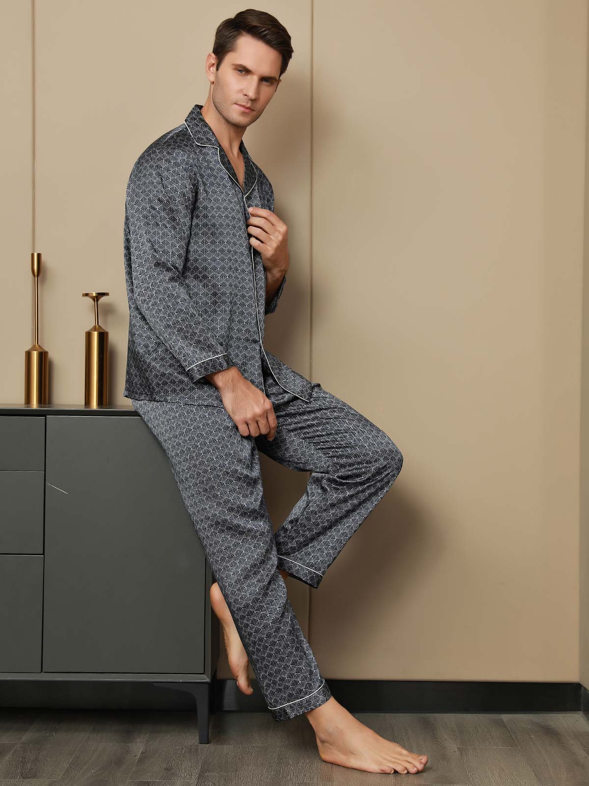Luxurious Silk Men‘s Printed Pyjama Set