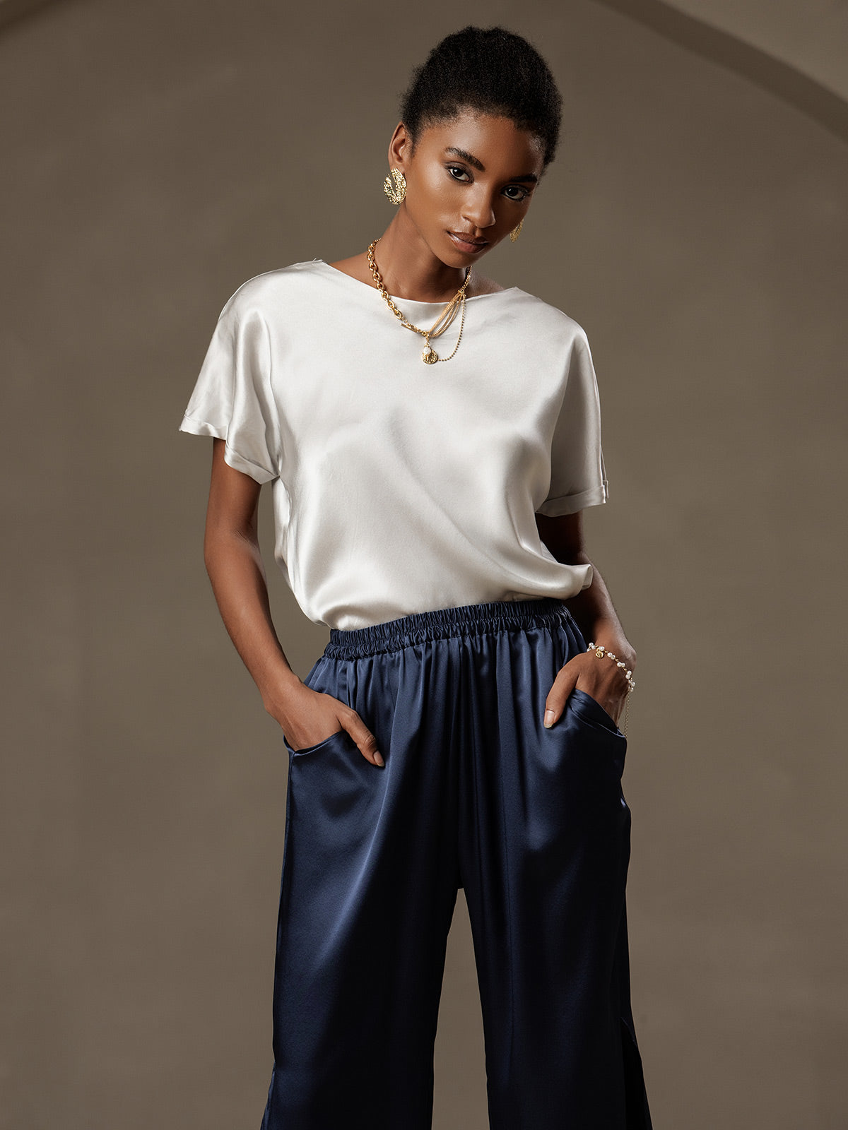 [Light Gray] SilkSilky-UK 19Momme Silk Short Sleeve Round Neck Women's T-Shirt 003