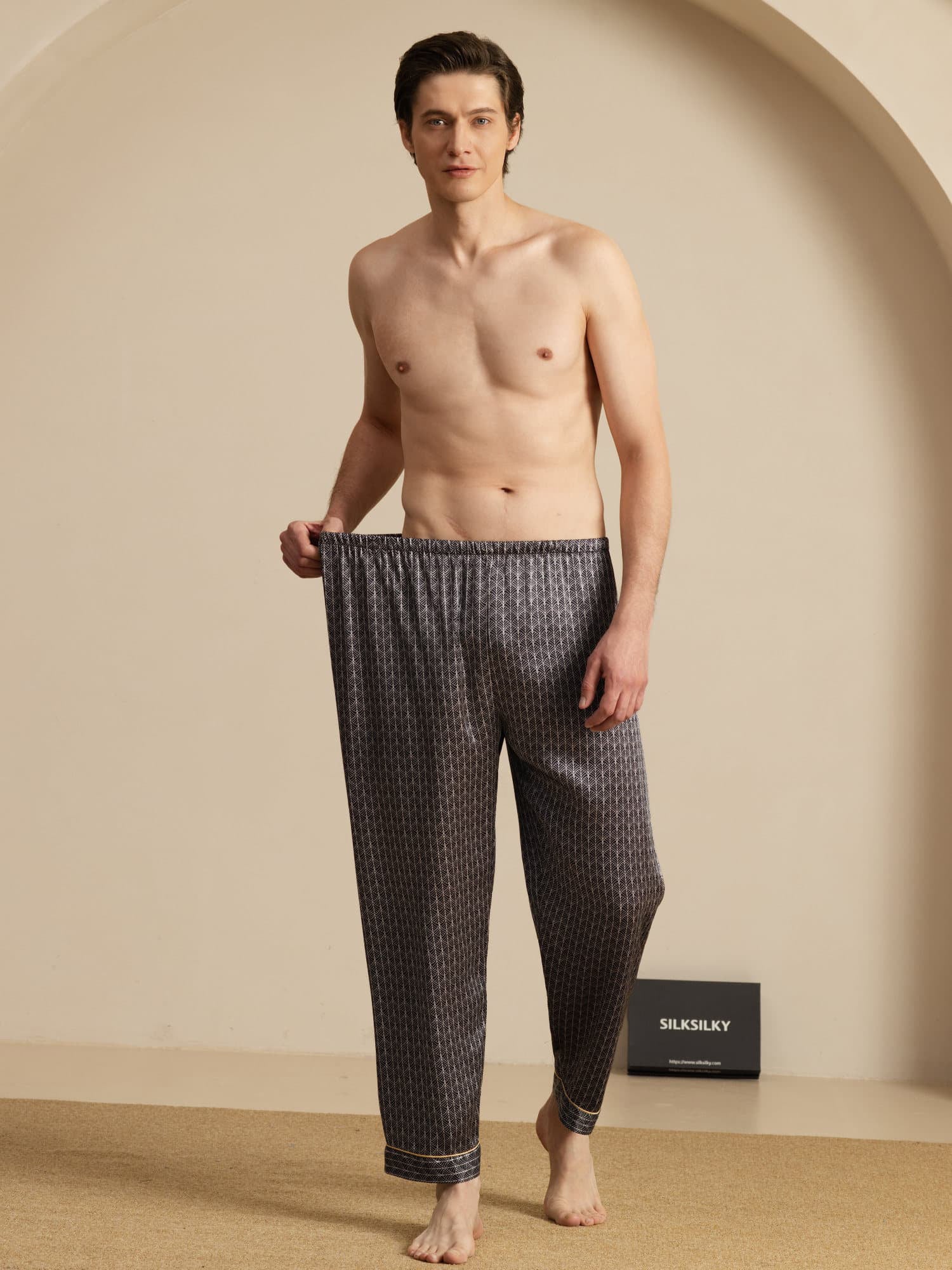 [Black Ginkgo] SilkSilky-UK Men's Sleep Shorts 006