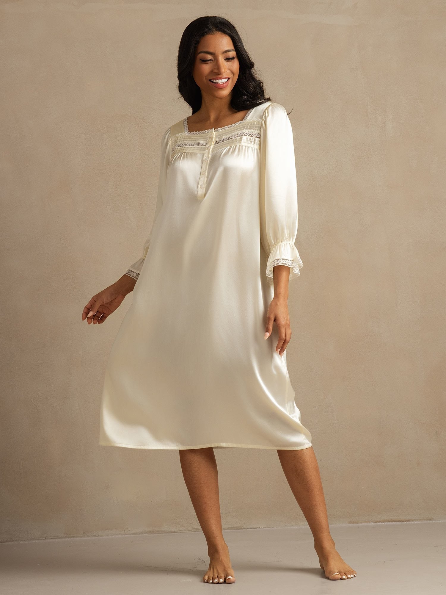 [White] SilkSilky-UK Pure Silk Square Neck Nightdress 007