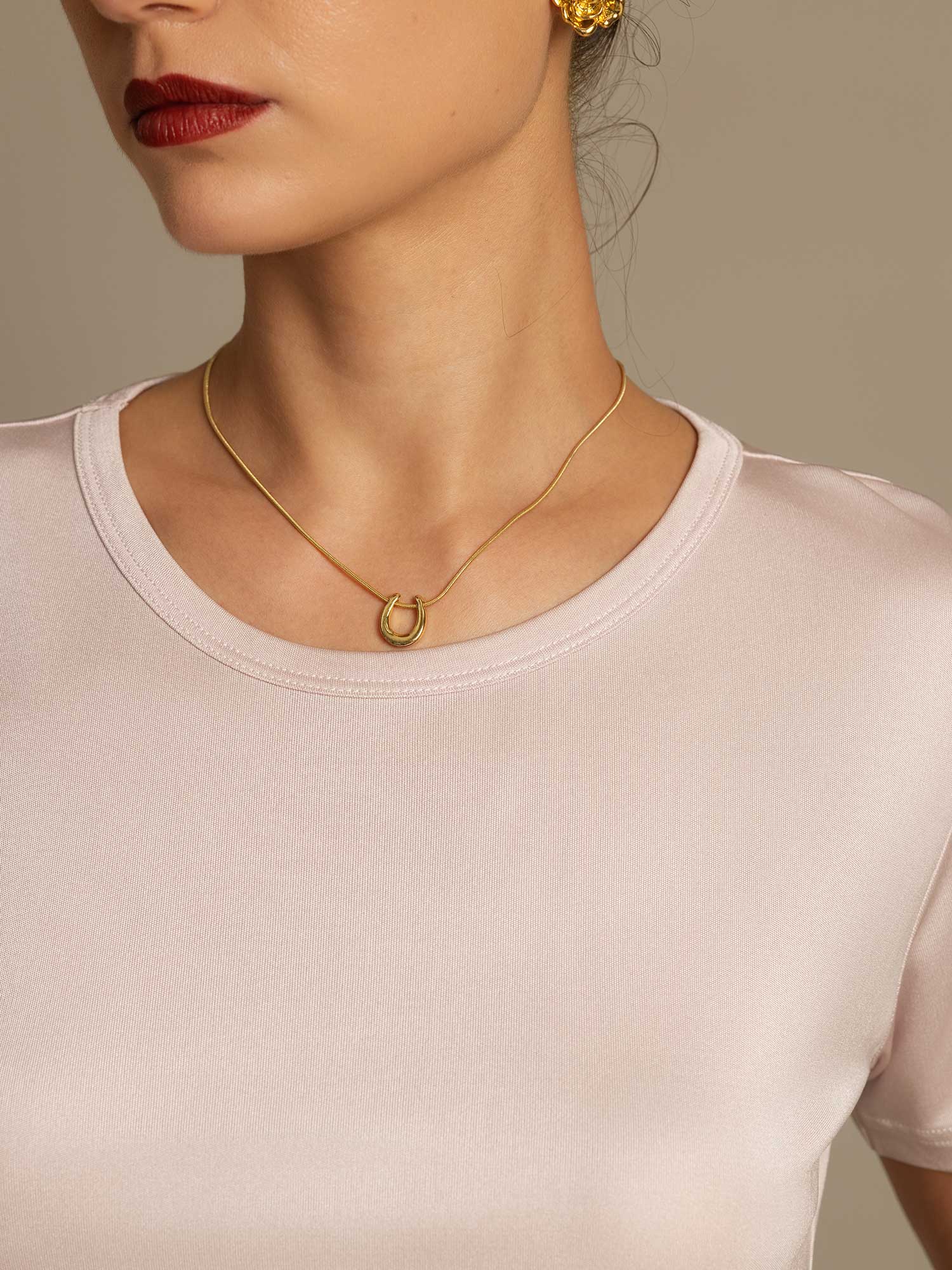 [Light Pink] SilkSilky-UK Silk Knitted Round Neck Women's T-Shirt 004