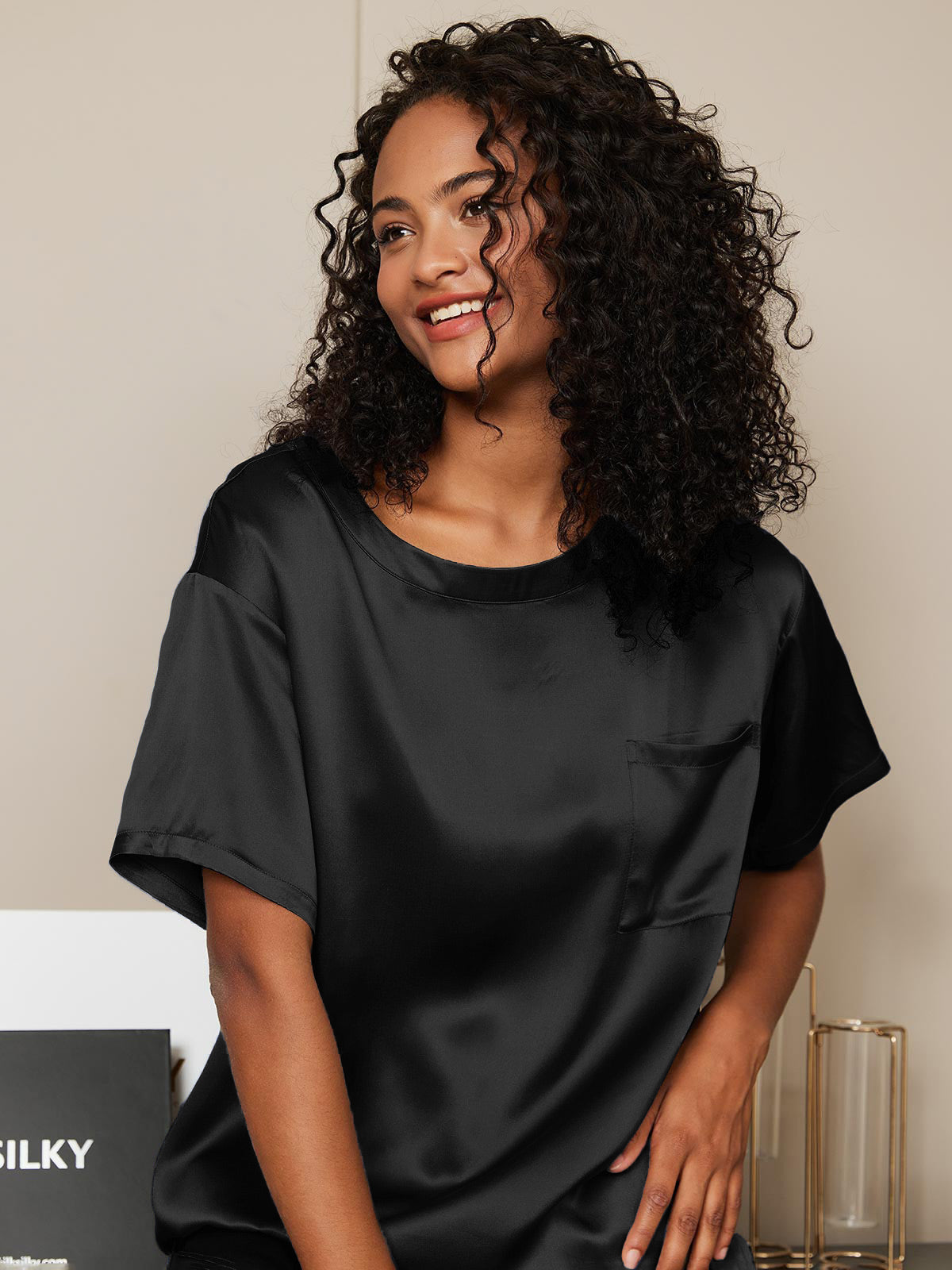 SilkSilky-UK Pure Silk Short Sleeve Round Neck Women's Pyjamas Black 003