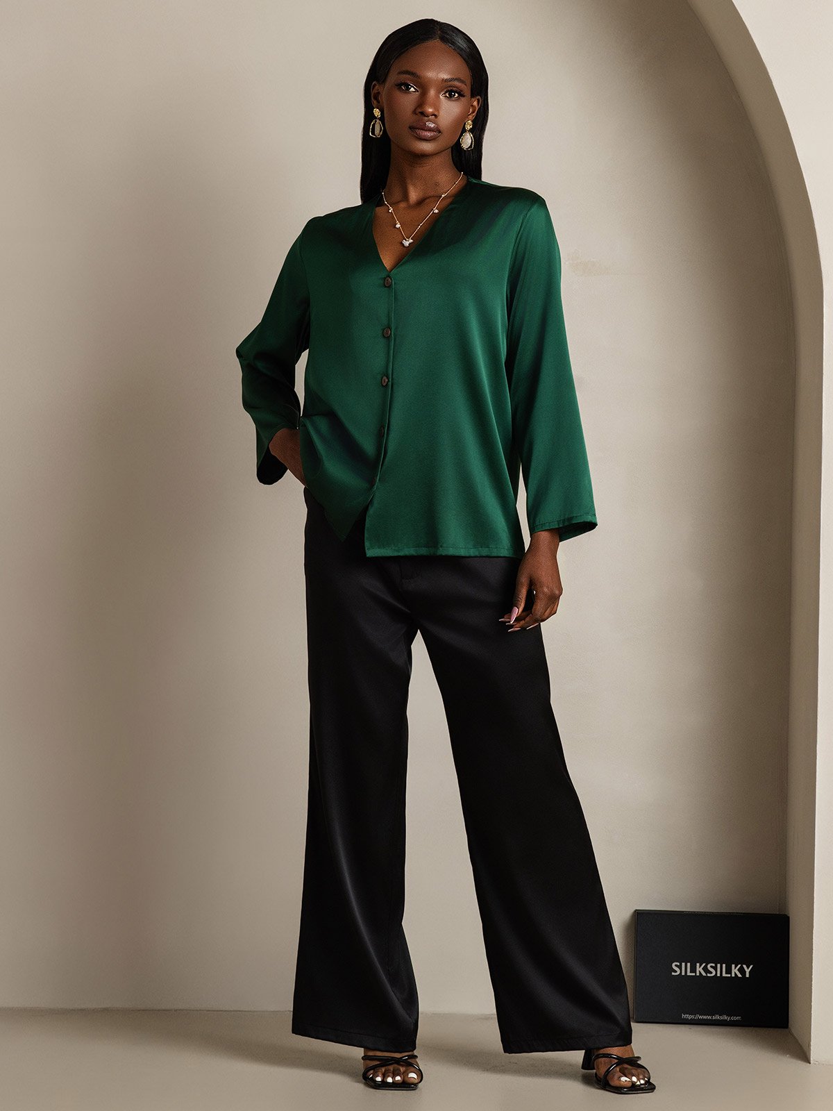 SilkSilky-UK 19Momme Silk Long Sleeve V Neck Women's Shirt DarkGreen 001