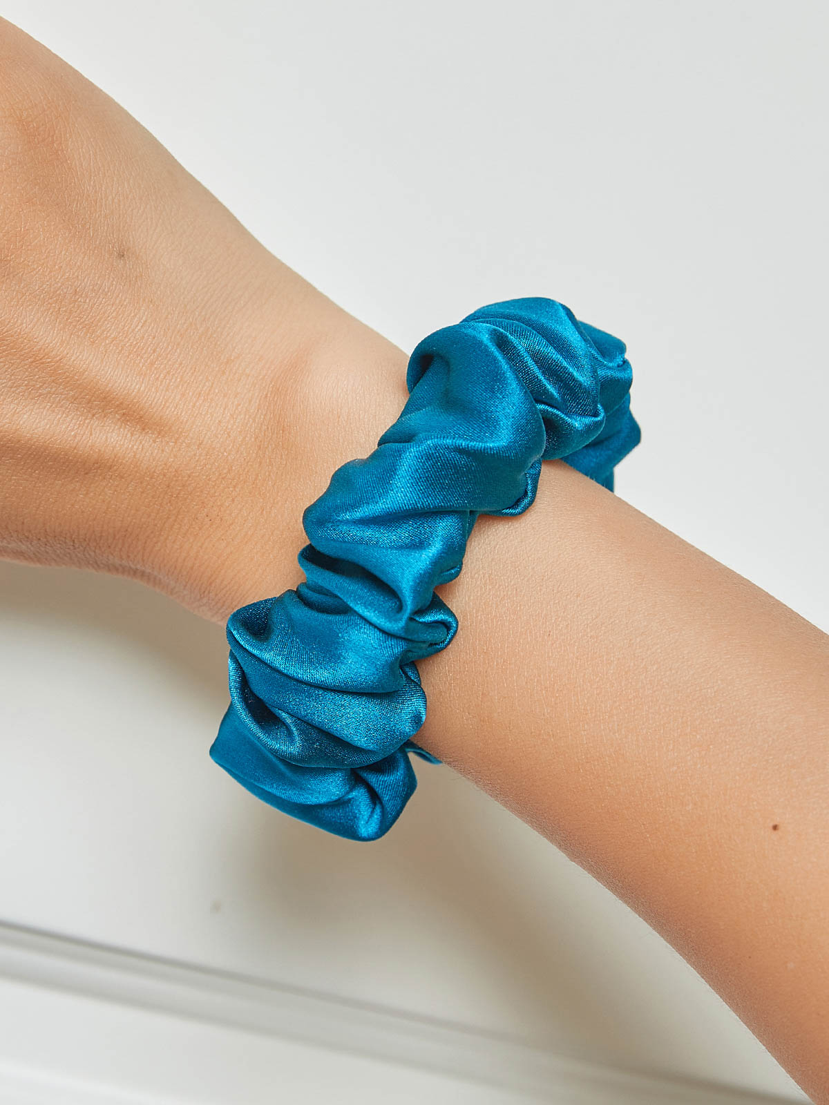 SilkSilky-UK 19Momme Pure Silk Scrunchie Teal 001