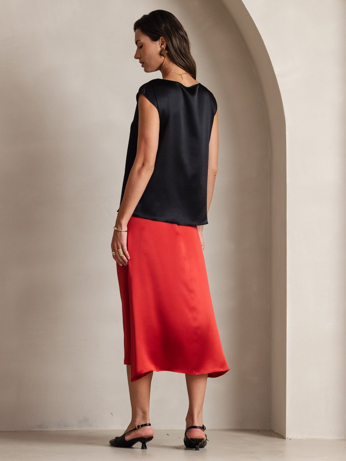 [Black] SilkSilky-UK 19Momme Silk Round Neck Women's T-Shirt 002