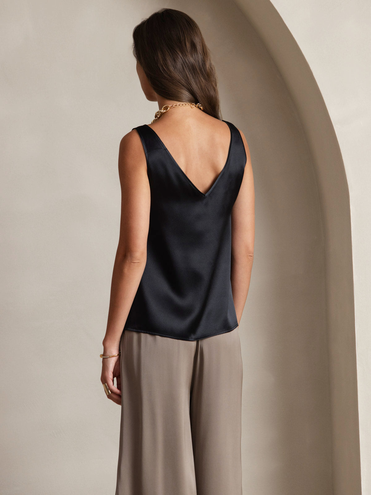 SilkSilky UK Pure Silk Sleeveless V Neck Camisole Black 002