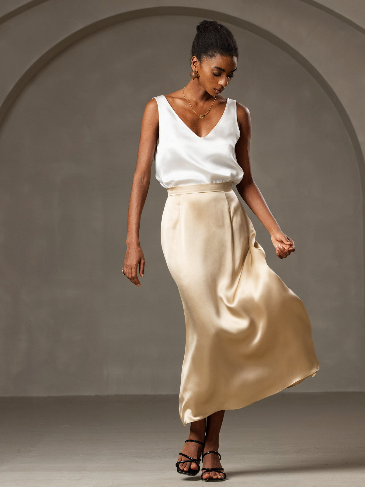 [White] SilkSilky-UK 19Momme Silk V Neck Camisole 008