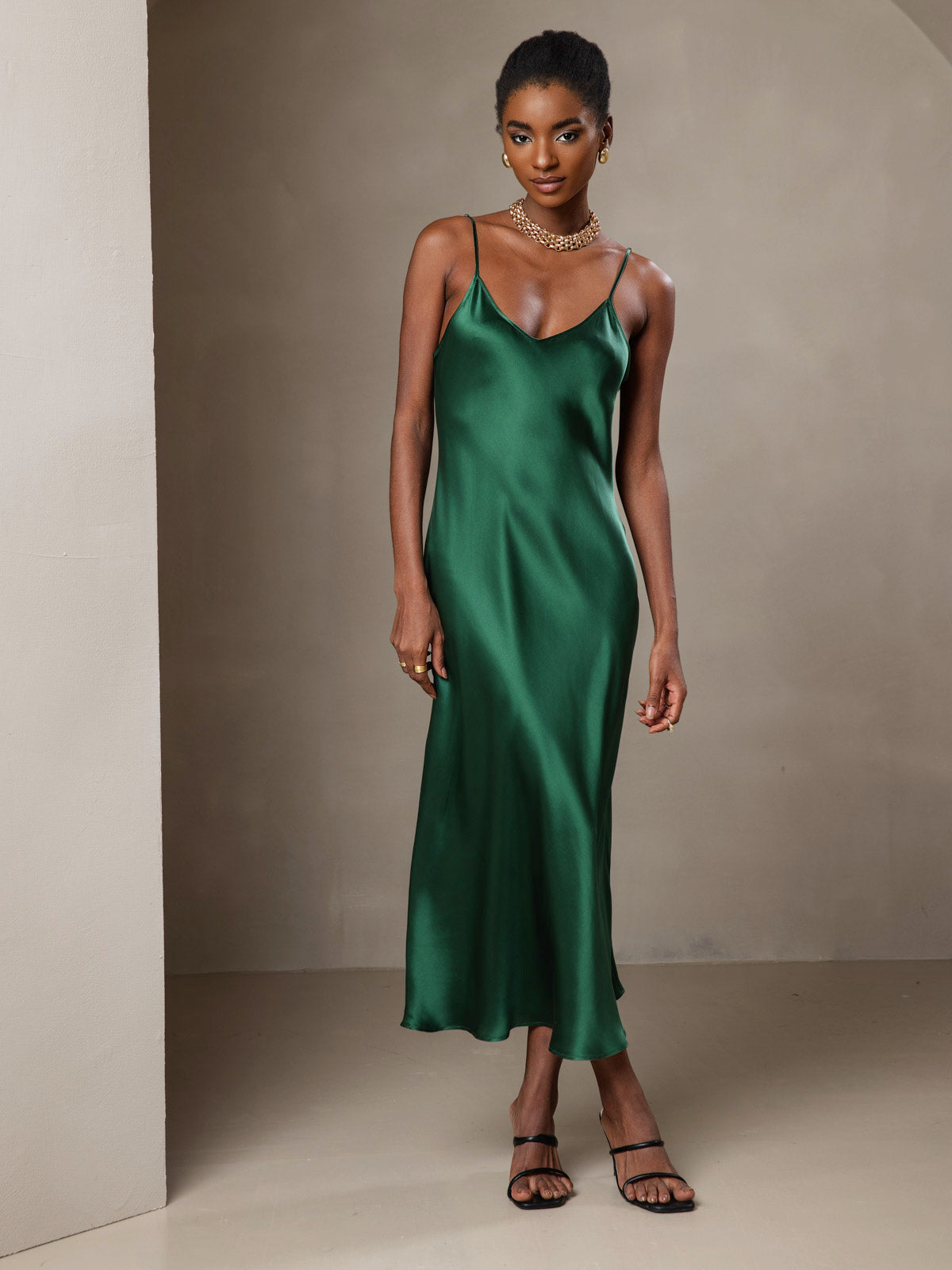 SilkSilky-UK Pure Silk Sleeveless Round Neck Dress Green 001