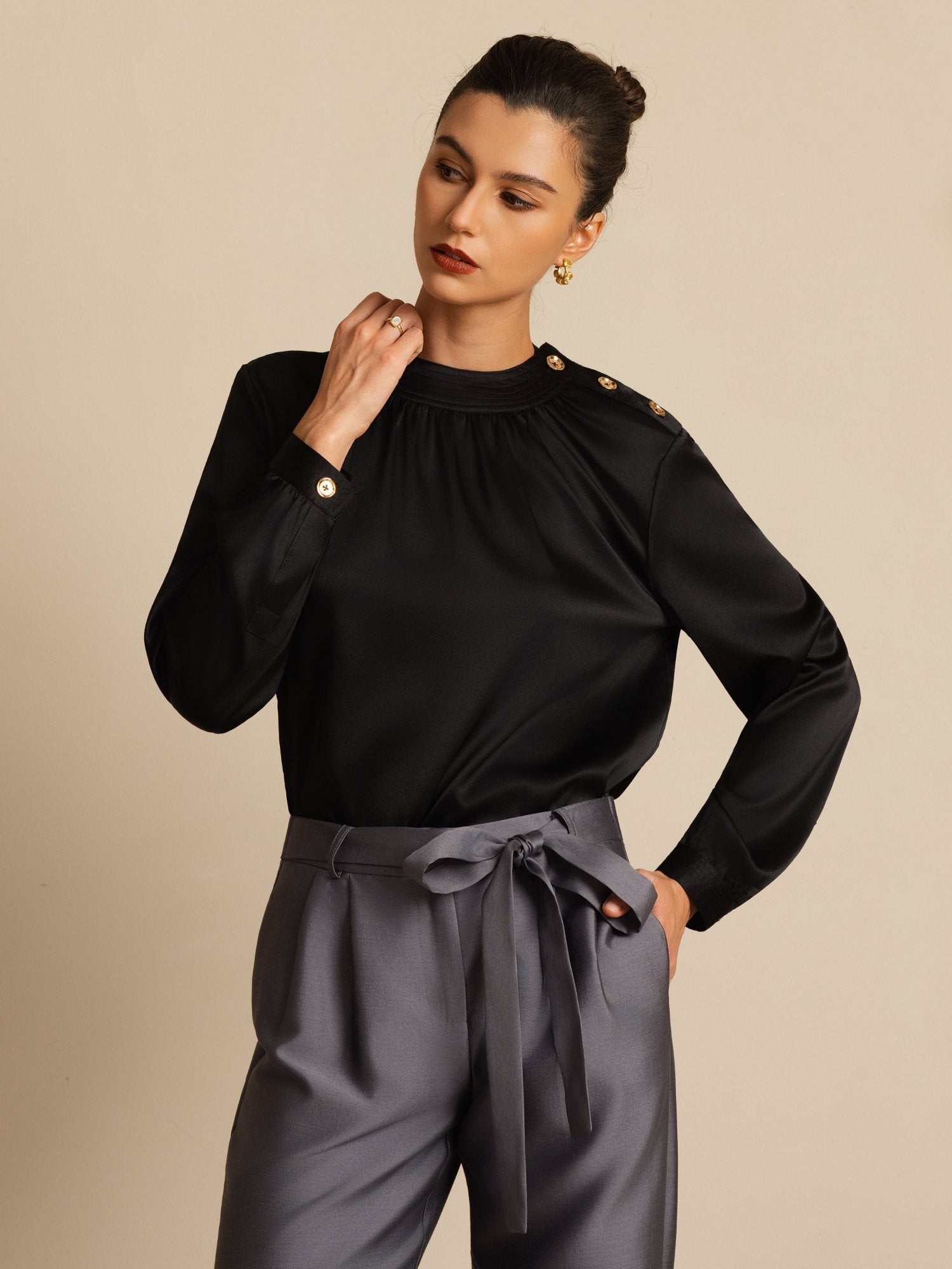 [Black] SilkSilky-UK 19Momme Silk Long Sleeve Round Neck Blouse 001