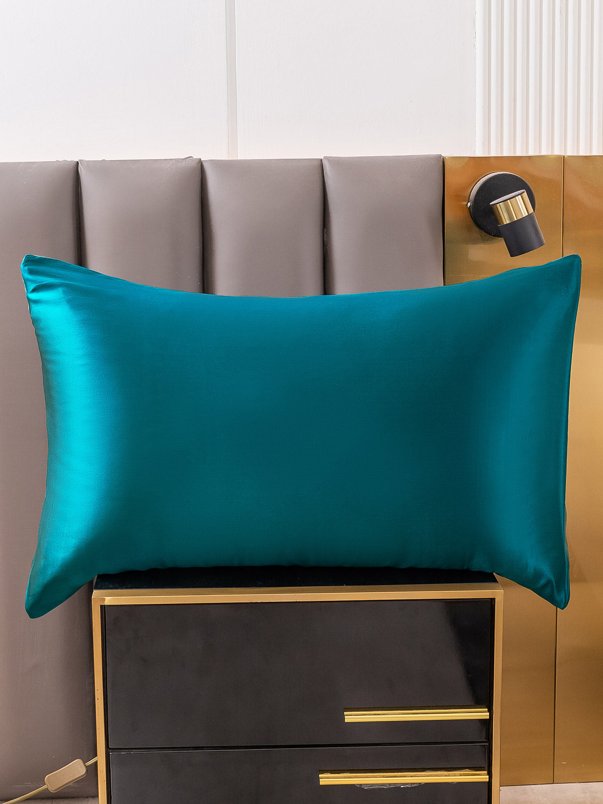 SilkSilky UK 22Momme Pure Silk Pillowcase Teal 001