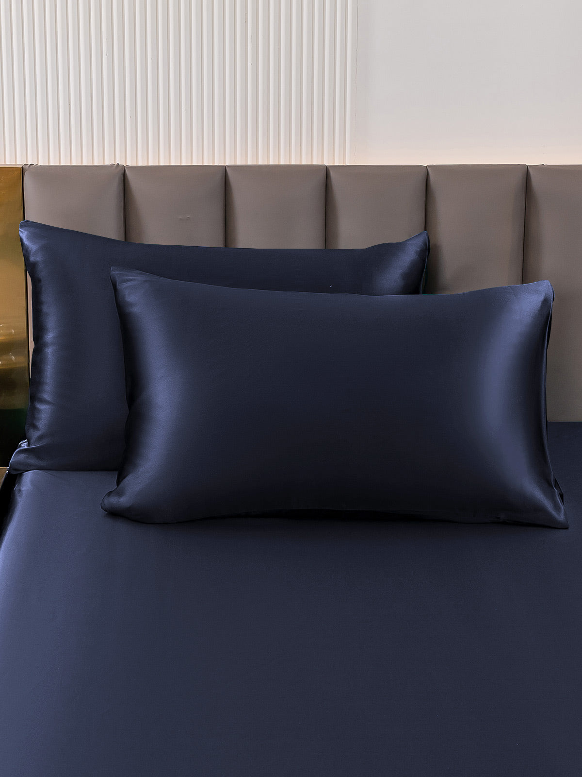 SilkSilky-UK 19Momme Pure Silk Pillowcase DarkBlue 003