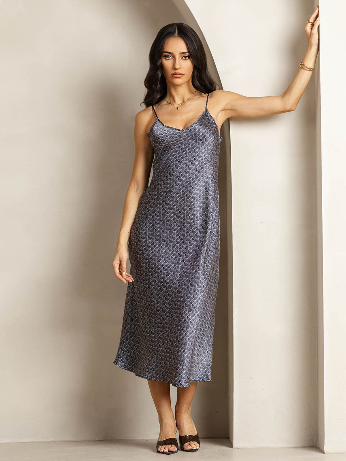 [Navy Ginkgo] SilkSilky-UK 19Momme Silk V Neck Dress 001