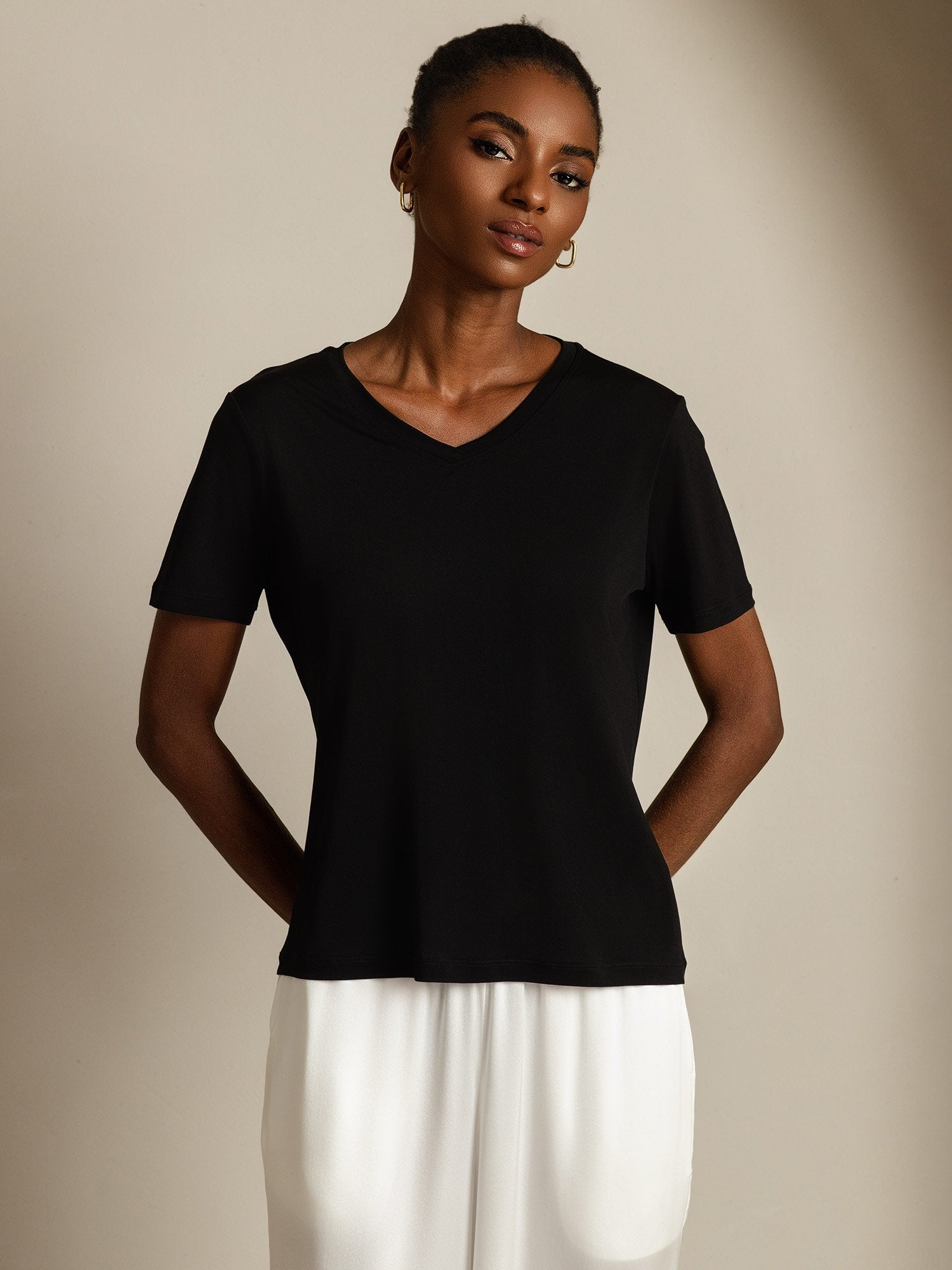 [Black] SilkSilky-UK Pure Silk V Neck Women's T-Shirt 001