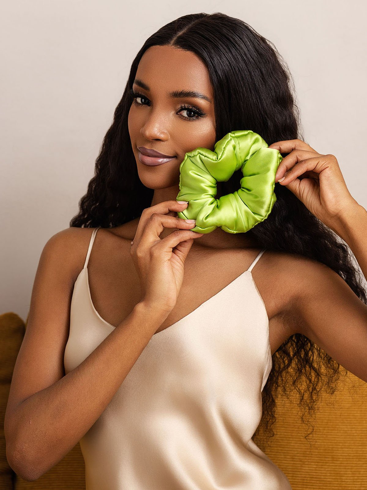 [Green] SilkSilky-UK Pure Silk Scrunchie 002